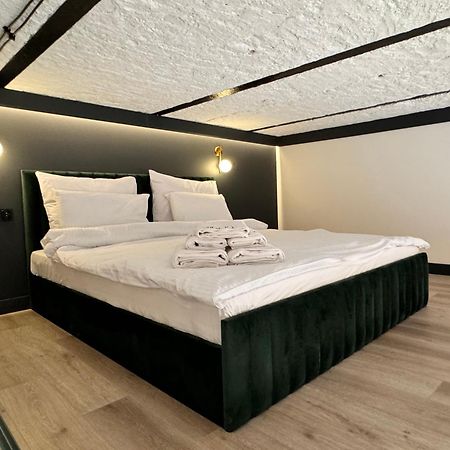 Apartamenty Biblio Lodź Bagian luar foto