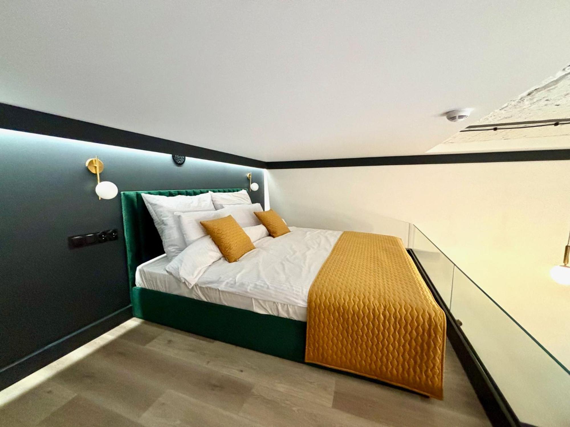 Apartamenty Biblio Lodź Bagian luar foto