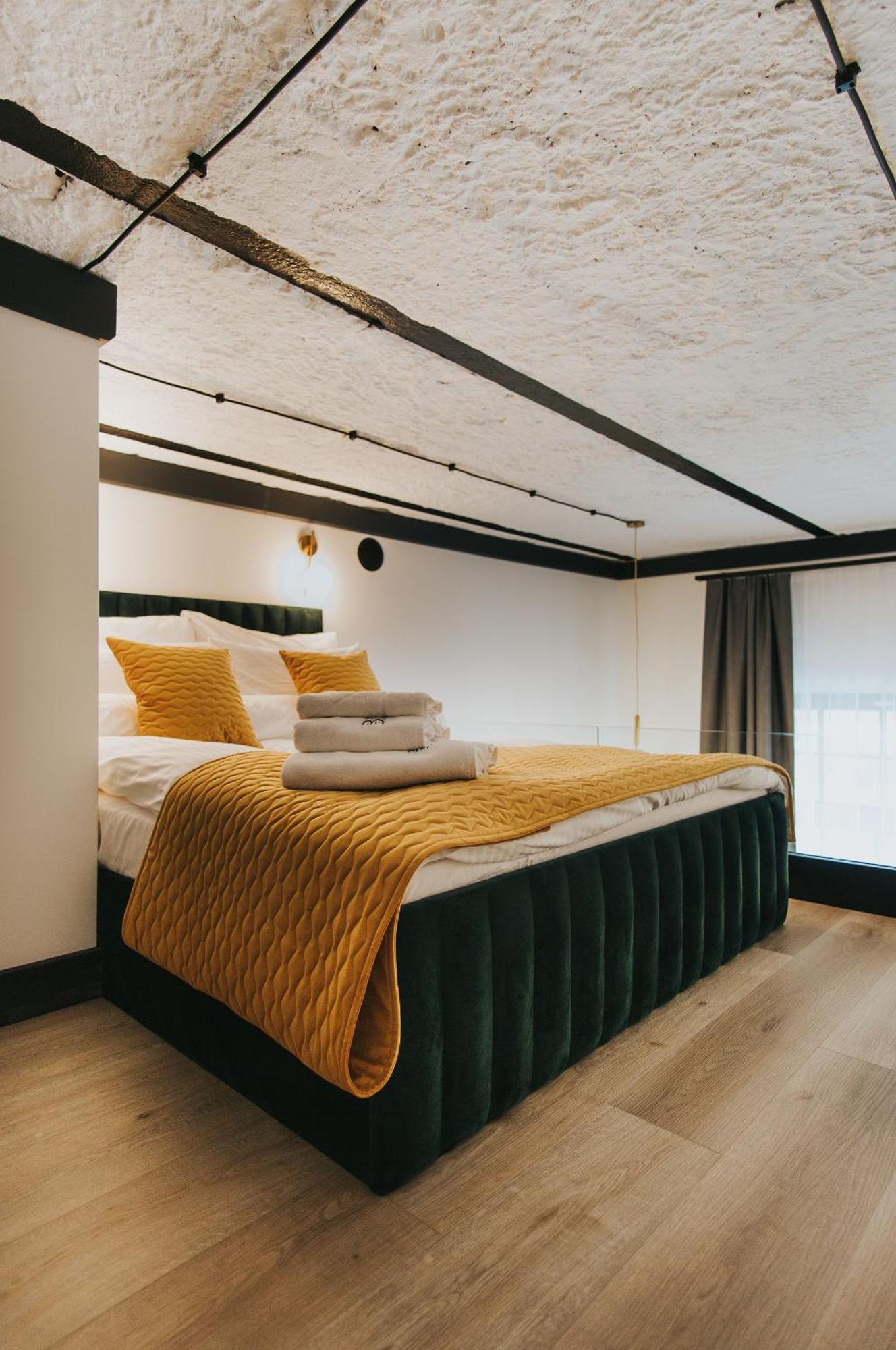 Apartamenty Biblio Lodź Bagian luar foto